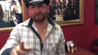 Beyaz pantolonlu kalın götlü latiina