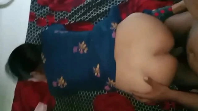 Горячую индийскую жену дези трахнули в синем костюме salwar