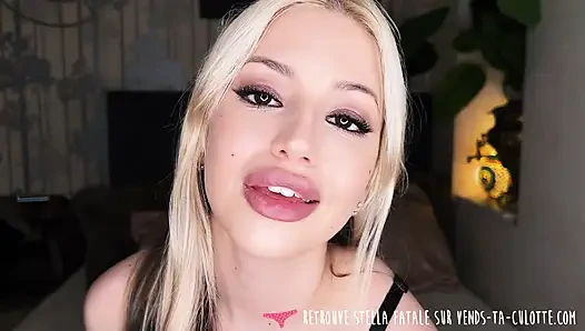 Vends-ta-culotte - çarpıcı sarışın kız tamamen soyunuyor ve yatağında önünüzde çok azgın oluyor