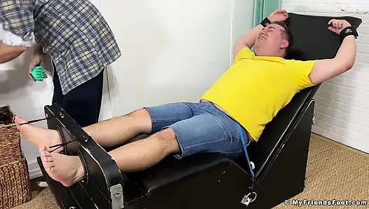 Tkl Fest arkadaşı Matt gıdıklandı