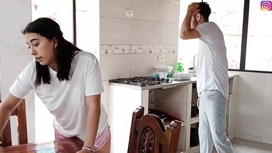 Büyük götlü üvey anne onu kedi sapık üvey oğlu tarafından becerdin alır - ispanyolca porno