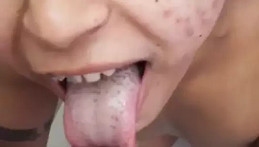 Çirkin latin yüze boşalmayı seviyor!!