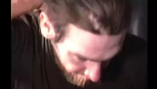 Olgun amatör tommy kriko kapalı