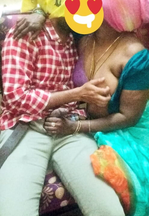 Banka görevlisi Tamil evli ev hanımı