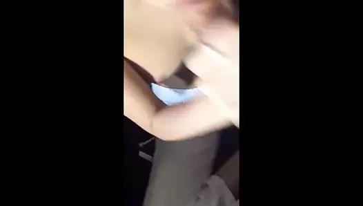 En iyi doğal göğüsleri ile genç kız berbat bir çük çılgın