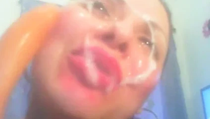 Dorothy ona yapay penis için dağınık bj verir