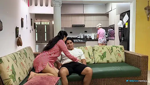 Bu karımın en iyi arkadaşı ve onu önünde siktim!