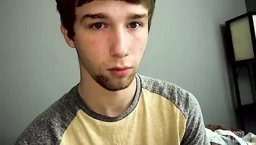 Götüne sokuyor, bakire genç kız derinden sikiliyor