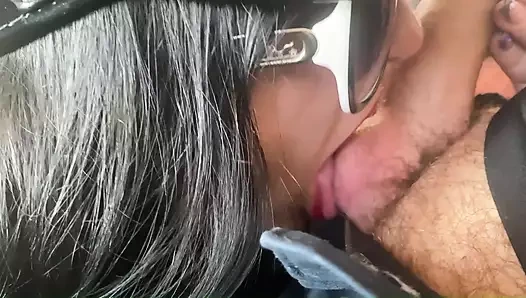 Milfycalla derlemesi- çizme giyerken yarak emiyor ve döl yutuyor