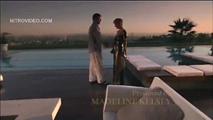 Angela Davies becerdin tarafından the havuz