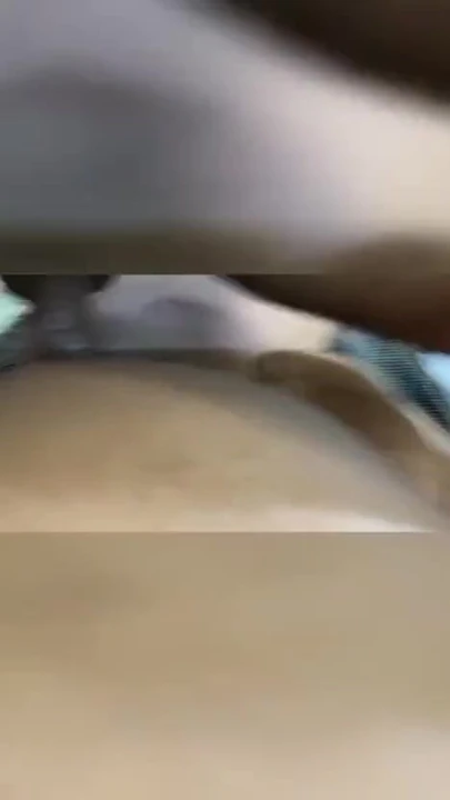 Мощный момент из "Индийская тетушка дези трахается в киску с молодым геем"