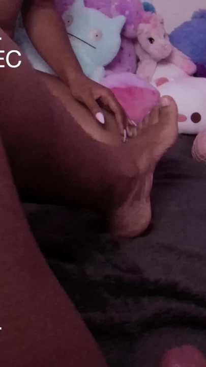 Seksi Nina Rivera don whoe'un yarağını emmesine yardım etmek için en ateşli sürtükleri buluyor
