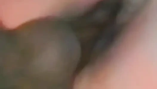 Ateşli, ele geçirilmiş bir melekti, sinemaya gitti ve günah işledi, bira içti ve yere tükürdü.