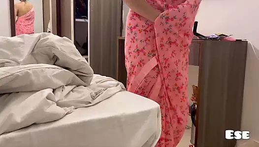 Müdür üvey annemi sikiyor