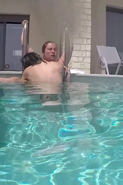 Hairy genç Japon'a denedi