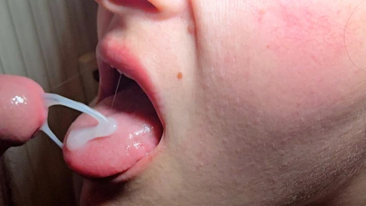 Close up Blowjob - Every drop on the tongue awakens a new fire in her