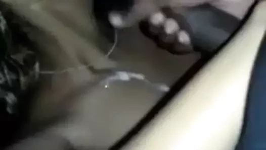 Deneyimsiz kiracı yüzüne boşalmama izin vermiyor