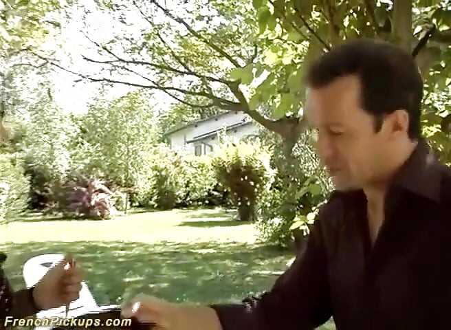 Tatlı kız anal seks için çıldırıyor