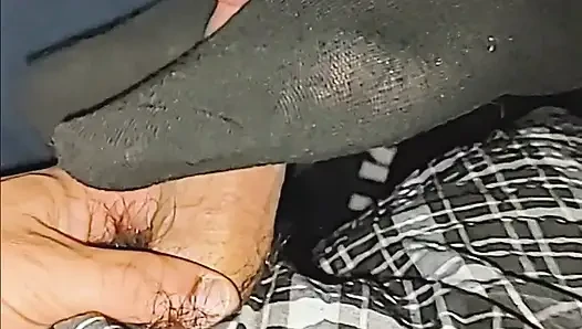 Yaramaz zenci nike bilek çorapsız çorapla çorapla ayakla muamele ve terlik çıkarma