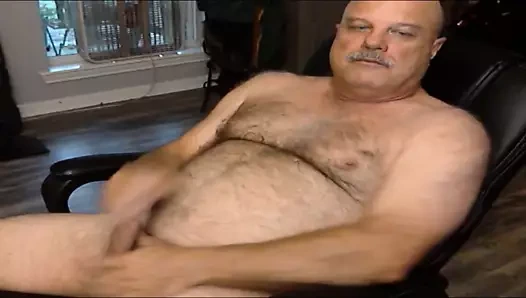 İskoç viskisi, puro ve aletim