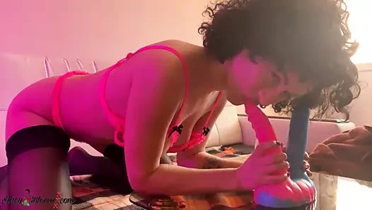 Busty babe göt sikme yapay penis ve yoğun orgazm - çift ana