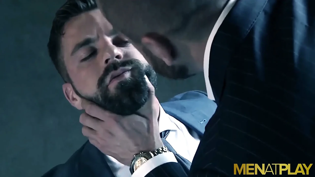 Menatplay - Muscular Emir B. barebacks Hector De Silva