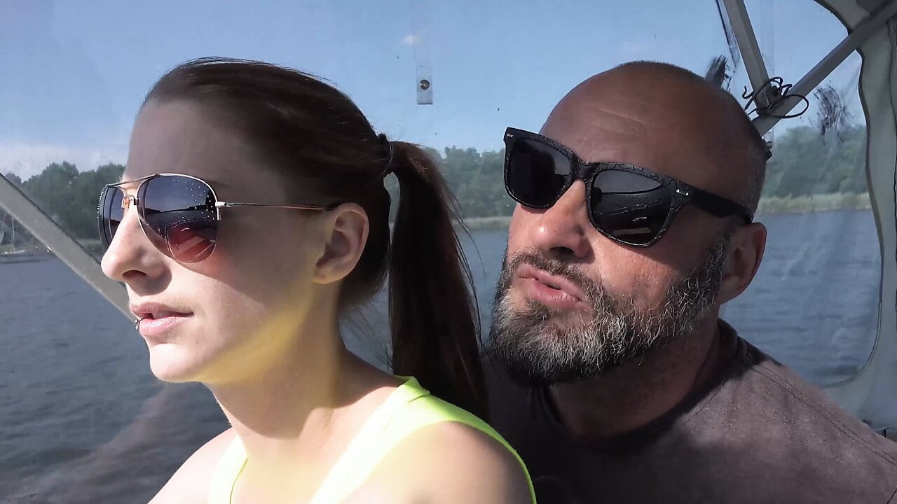 Geiler Fick in dem Boot auf offenem Meer