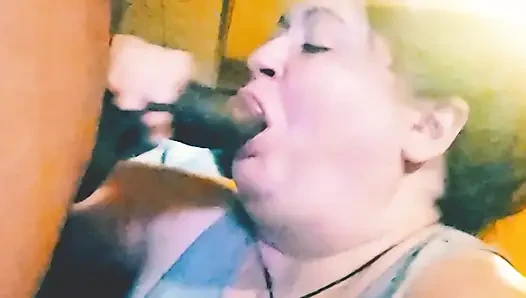 Üvey anne her zaman bir şey aramak için bodruma boşalıyor