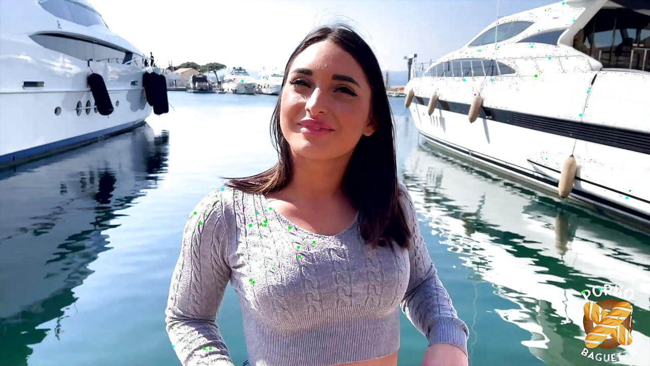sarah genç esmer kim seviyor horoz