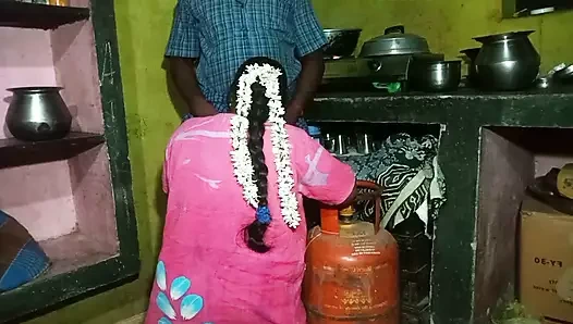 Köylü kızı Kichen'i domaltarak sikiyor