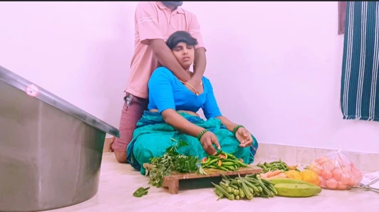 Hintli kız kayınbiraderi ile büyük yarakla seks yapıyor - Telugu edepsiz konuşma