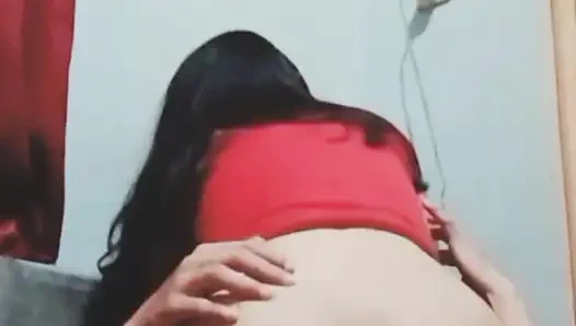 Erkek arkadaşım ağlamanın eşiğinde ve bebek sahibi olma fikrine takıntılı.