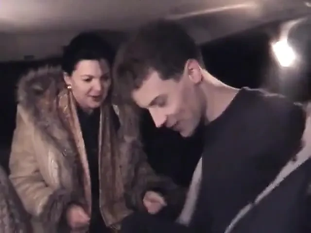 Любители в машине - Финское порно