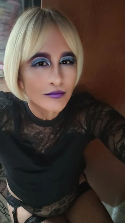 Olgun kadın boşalıyor