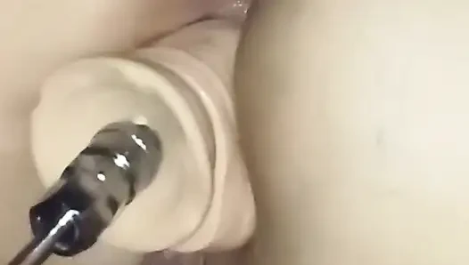 7 inçlik bir yarağın tadını çıkarıyor