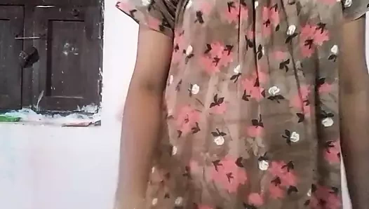 Tamil evli kadın amında havuçla orgazm oluyor