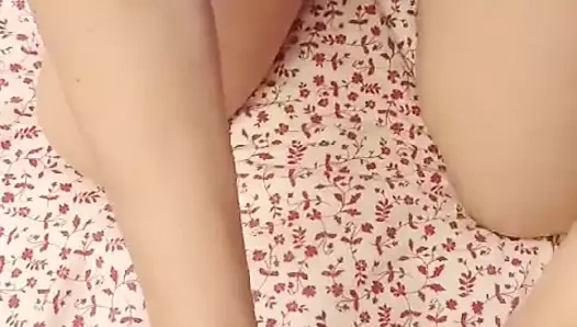 Kayınvalidemi odada vibratörle mastürbasyon yaparken buluyorum