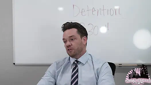Kötü kız ateşli öğretmen tarafından cezalandırılıyor