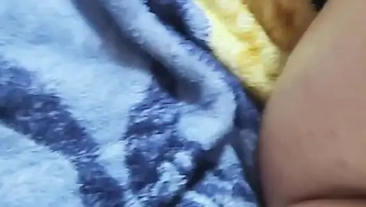 Yeni Faslı seks videosu kocasının evinde erkek arkadaşına kendini sundu.