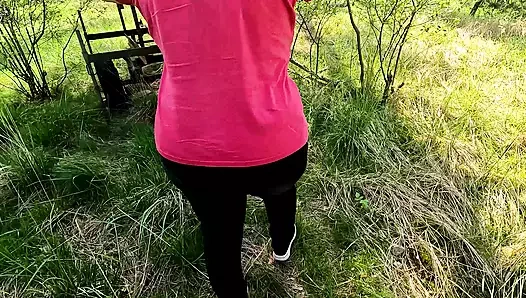 Ormanda memeler kırmızıya tokat atıyor