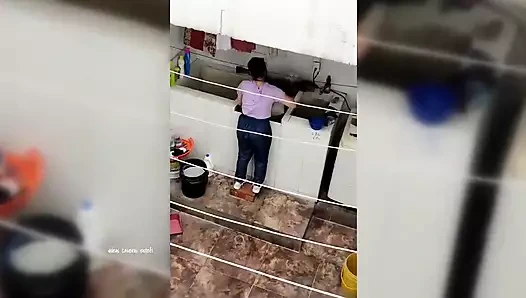 Arkadaşım beni karısıyla yalnız bıraktı! ve onu kimsenin bilmediği bir video kaydetmeye ikna edene kadar onu rahatsız etmeye başladım!