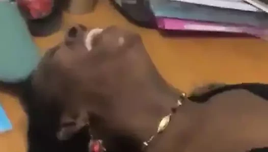 Kenya bakanlığında bütçe müdürü -seks kaseti