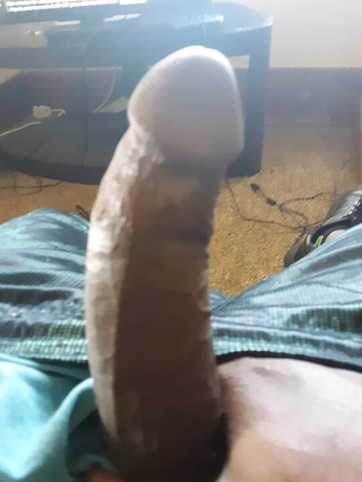 Beyaz iri güzel kadın siyah yarağı emiyor