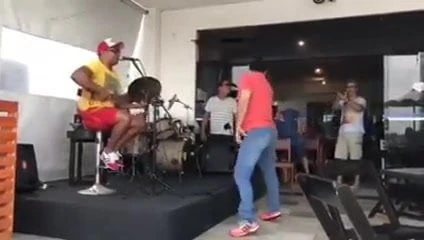 Rebolou pro amigos