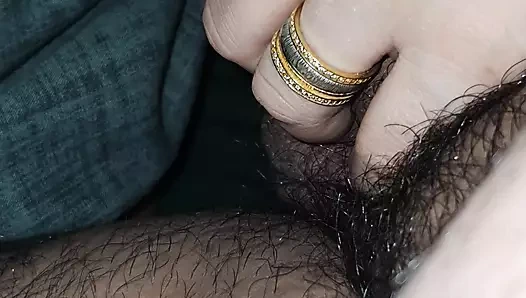 Küçük oğlum üvey annesi ona yardım ederse ereksiyon olacak