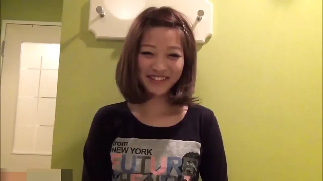 Japon kız onu kedi gösteren