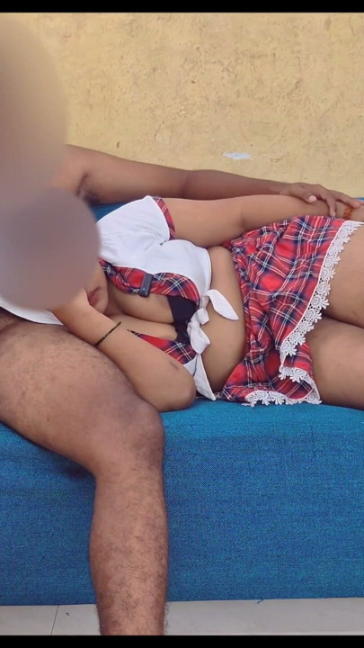 Üniversiteli ki ladki ko mila üvey baba ka lund | Klip 3