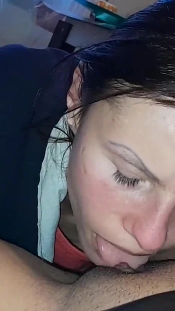 Эпический момент из фильма "Наша мачеха шпионит за нашим сексом, мастурбирует и снимает на видео нас"