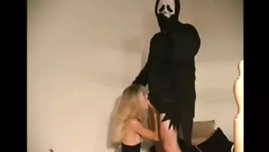 Emme ve lanet hayalet surat