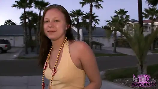 Bu ateşli üniversiteli kızla Teksas'ta bahar tatilinde tanıştık